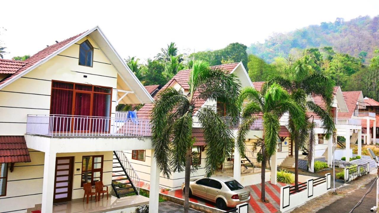 Rain Drops Premium Villas - Атхирапали Екстериор снимка