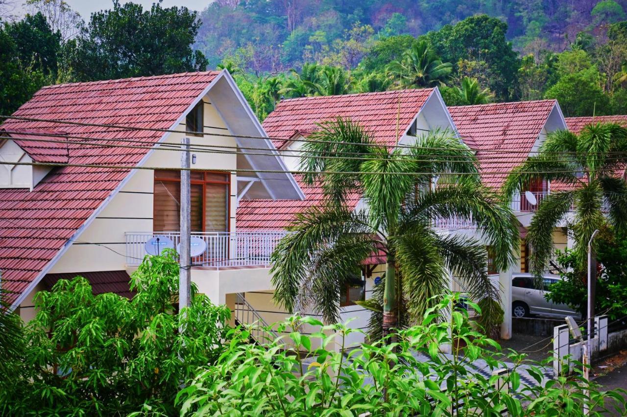 Rain Drops Premium Villas - Атхирапали Екстериор снимка